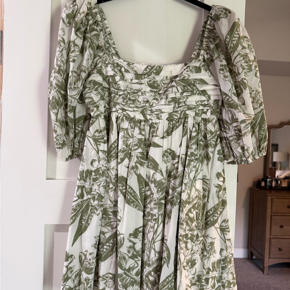 Abercrombie & Fitch Green and White Floral Dress